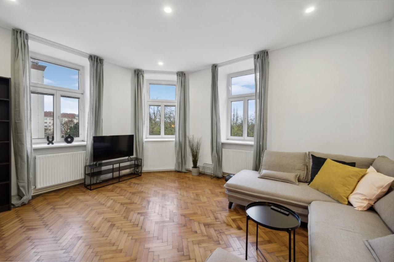 Big Spacious Central Apartment In Viyana Dış mekan fotoğraf